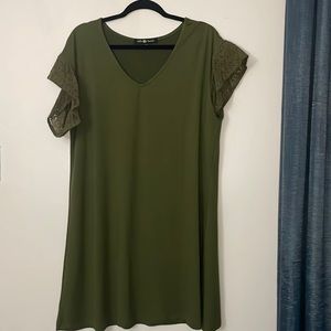 Green Dress with lace sleeves